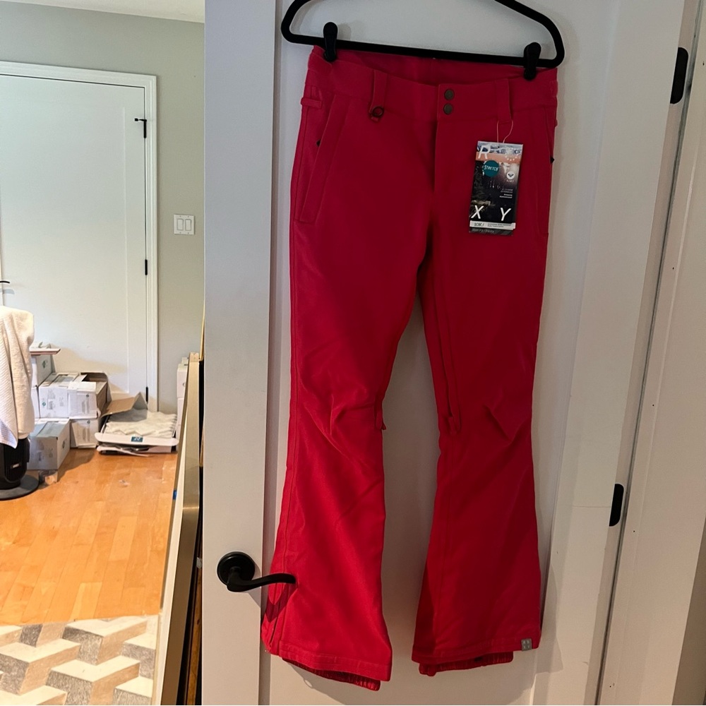 NWT roxy snowpants- slim fit!